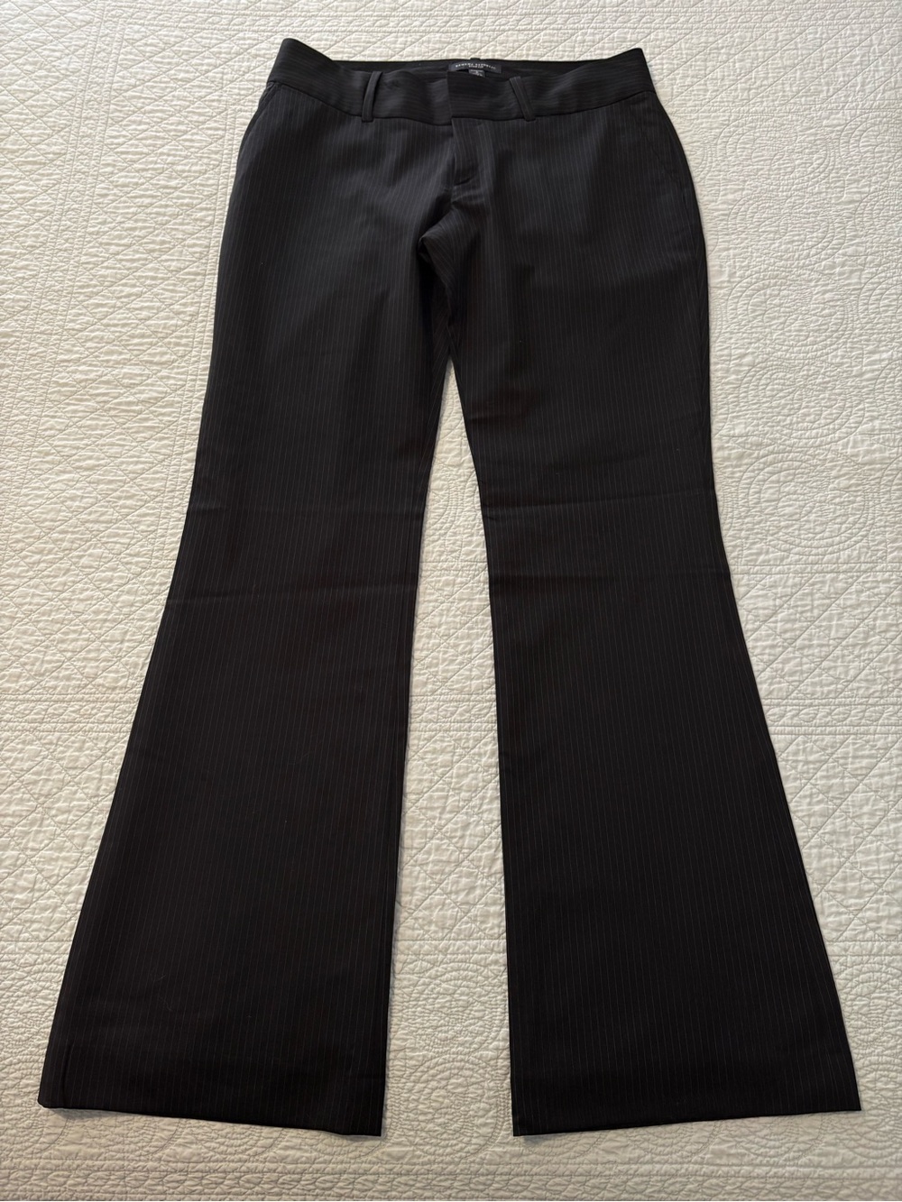Banana Republic Ryan trouser. Size 8.